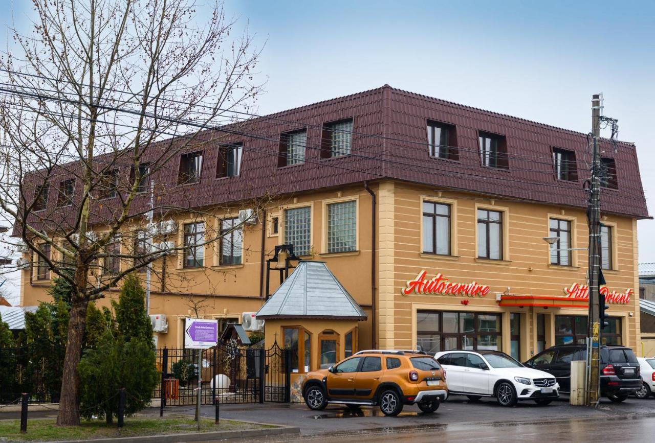 Little Orient Hotel Brăila Buitenkant foto