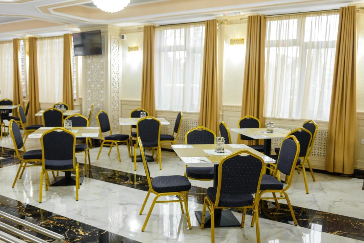 Little Orient Hotel Brăila Buitenkant foto