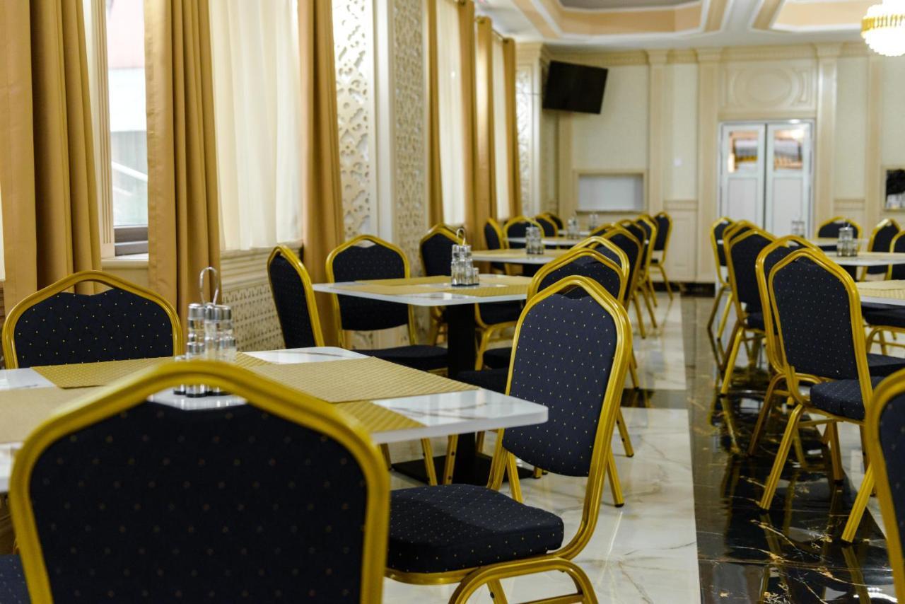 Little Orient Hotel Brăila Buitenkant foto