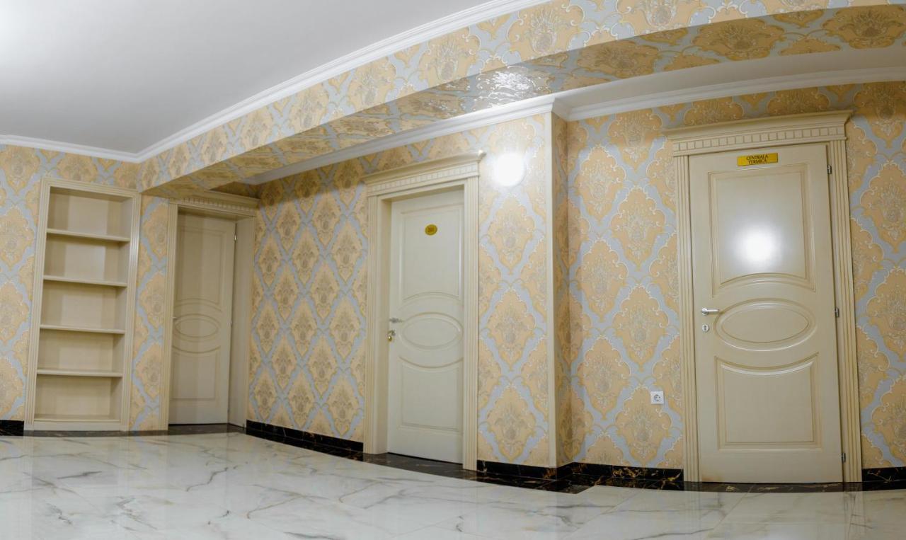 Little Orient Hotel Brăila Buitenkant foto