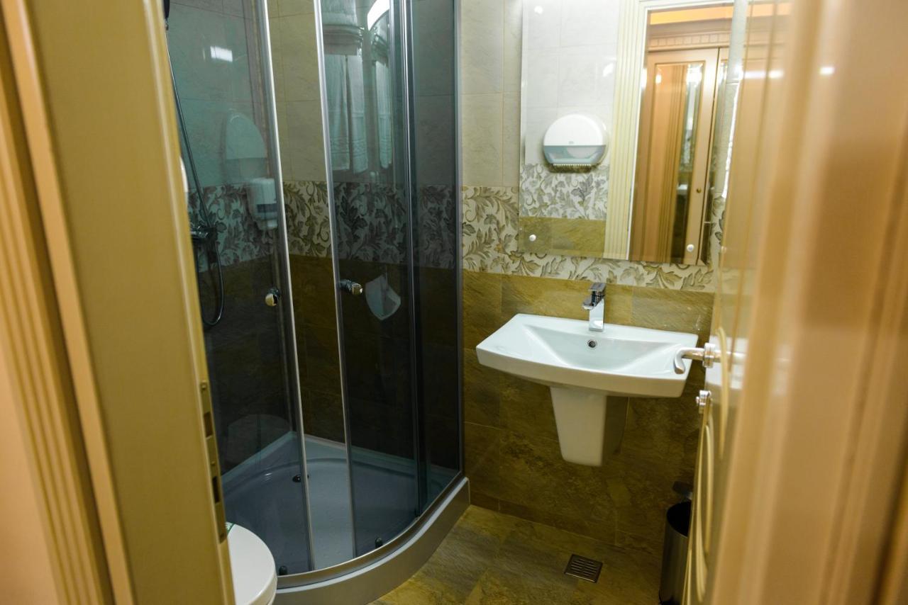 Little Orient Hotel Brăila Buitenkant foto